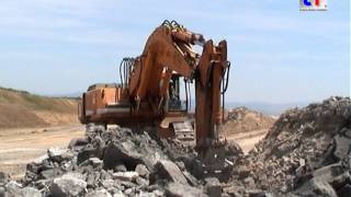 Liebherr R974B w. Ripper / Reißzahn, Entr. Deschiron, A89, Combronde - La Brassee, France, 2004.