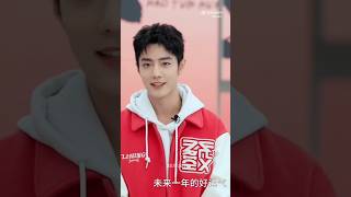 #肖战  的年龄真的是个迷，很难让人相信这是新鲜的 #xiaozhan   青春洋溢的男大生