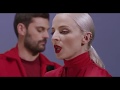 Madame Monsieur - Comme Une Reine (Clip Officiel)