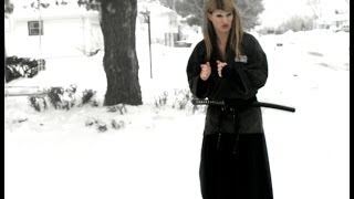 How To Stealth Walk In The Snow Like A Ninja | Ninjutsu Martial Arts Training Techniques (Ninpo)