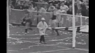 Harry Beitzel radio commentary on top of vision from 1970 Grand Final - Jezza bouncing goal