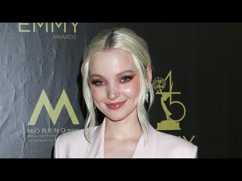 Dove Cameron LASHES OUT at Fans on Twitter Over Breakup Rumors Dove Cameron LASHES OUT at Fans on Twitter Over Breakup Rumors