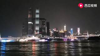 重庆夜景灯光秀  ，朝天门来福士广场终于亮灯了， 先饱眼福了！