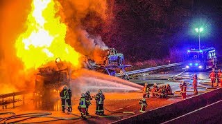 ++ AUTOTRANSPORTER IM VOLLBRAND ++ FEUERWEHR im GROSSEINSATZ [Flammen & Explosionen] LÖSCHARBEITEN