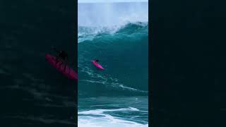 Surfing a ROGUE wave in Pacific Ocean #shorts￼