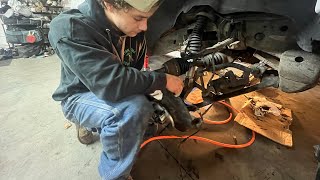 How to get stuck knuckle off lower control arm 2000 Chevy Silverado