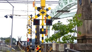 【踏切】名鉄犬山線　別々に閉まる2重遮断機がある踏切 (Railroad crossing in Japan)