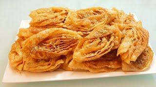 ময়দা আর চিনি দিয়ে মুচমুচে রসালো পিঠা || Crispy and juicy Flour pitha recipe