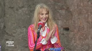 Arielle Dombasle - Les Grosses Têtes à Carcassonne (1 juillet 2022)