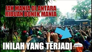 NEKAT!! Seorang JAKMANIA Di Antara RIBUAN BONEK