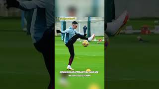 Ketika pemain pamer keterampilan sepakbola di sesi latihan #shorts