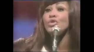 Ike & Tina Turner - Proud Mary [rough] (live 1970)