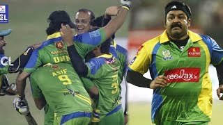 Kerala Strikers Celebrating Victory Against Punjab De Sher