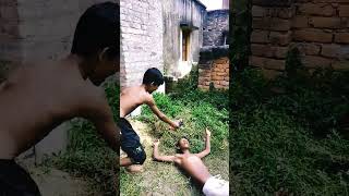 বন্ধু পেতে দিল#funnyreel #funny #comedyvideo 😂