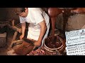 CHOCOLATE artesano del siglo XIX. Receta y elaboración tradicional a la piedra | Documental