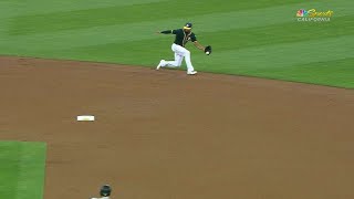 OAK@SF: Semien makes an outstanding sliding stop