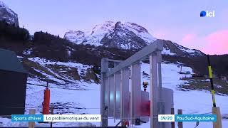 Quand le vent dicte sa loi aux skieurs : une journée sous tension dans une station de sport d’hiver