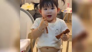 盘点眼疾手快的人类幼崽 ，反复试探，不给吃#看一遍笑一遍