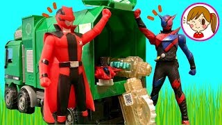 仮面ライダービルド　ルパンレンジャー　フルボトル　レッドダイヤルファイター　クレヨンしんちゃん　ゴミ収集車　おもちゃ　アニメ