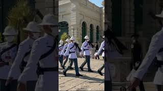 วัดพระแก้ว ทหารมหาดเล็กรักษาพระองค์เปลี่ยนเวร Changing Of Guard Grand Palace, Thailand#shorts