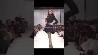 Most perfect spin in history 🔥 #shorts #runway #model #trending #edit #fashion #versace