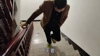 姐弟恋：老公又喝醉了，漂亮媳妇忙前忙后照顾他！能懂事点不