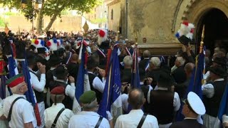 Signes: procession avant les funérailles du maire 2/2 | AFP Images