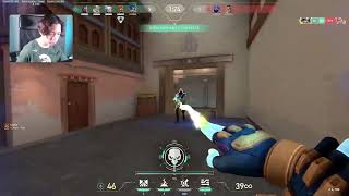 This agent is so quick they didnt even have time to react...