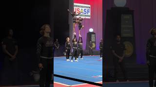 Male Flyer Coed Stunt #cheer #cheerleading #stunts