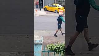 Graban robo de bicicleta en movimiento en Recoleta: Investigan si es misma banda que robó scooter