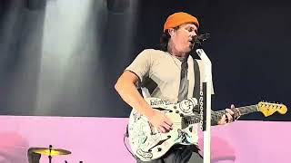 blink-182 - Dance With Me - Live - Manchester, England (UK) 15/10/2023 @ AO Arena