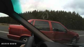 Volvo S70 2.5T vs BMW 325i E36