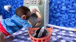 Monkey Baby Bon Bon oes to the toilet and plays with Ducklings in the swimming pool   YouTube