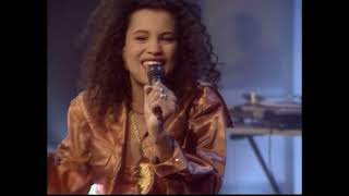 Neneh Cherry - Buffalo Stance (Top of the Pops 1988)