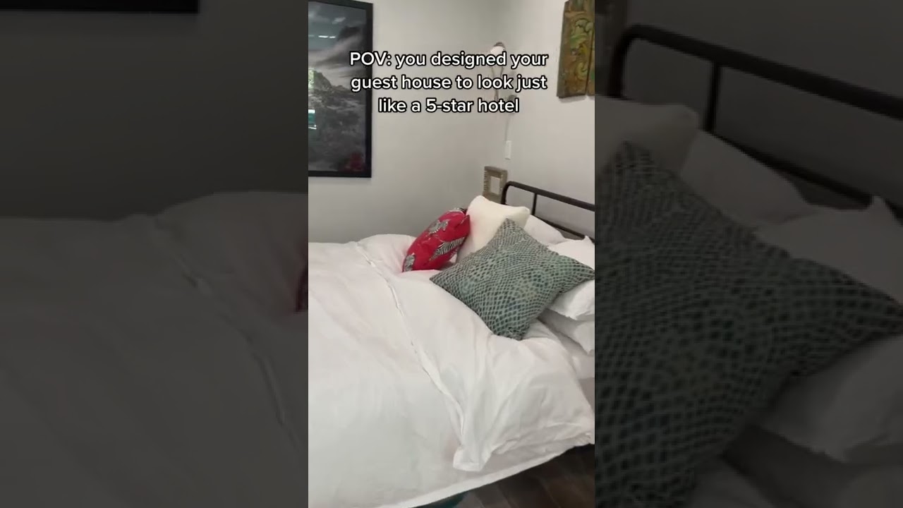 that bathroom decor tho?!