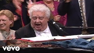 Bill & Gloria Gaither - I'm Living in Canaan Now (Live)
