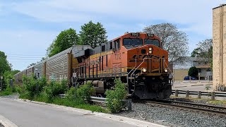 Solo! BNSF 7012 Leads Empty Autoracks and Painted Panels on CP 244 through London, Ontario.