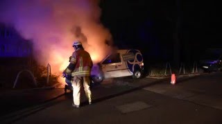 Berlin-Treptow: Brandstifter zünden Vattenfall-Auto an