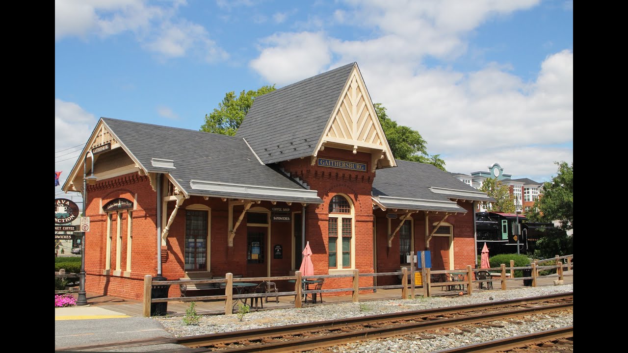 Small Town Train Depots - YouTube