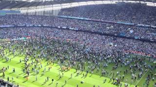 1/3 Pitch Invasion (uncut) Manchester City Win the Premier League 13/5/2012