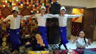 Traditional Kyrgyz dancing @ Navat (Bishkek)