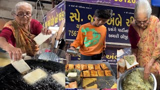 75 Years Old Dadi Ji Selling Delicious Paneer Pakoda | Indian Street Food