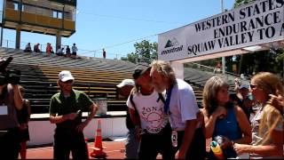 Cowman and Gordy Ainsleigh at finish of 2010 WS100