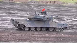 ９０式戦車 行進射撃　富士総合火力演習予行２０１６．８．２１