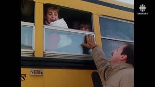 S'entasser dans un autobus scolaire, un défi de taille en 1984