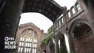 Urban explorers find beauty in the decay of Gary, Indiana's abandoned buildings