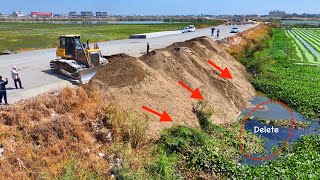 Incredible Machine Dozer Shantui Pushing Soil Into Water And 17T Turcks