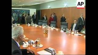 Schroeder meets his cabinet, exts of chancellory