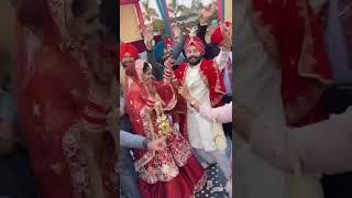 ਸਾਰੇ ਪਿੰਡ ਦੀਆਂ ਨੂੰਹਾਂ ਵਿਚੋ 🥰❣️🌸Wedding Goals 🥰❣️ Couples Dance 🥰❣️#shorts