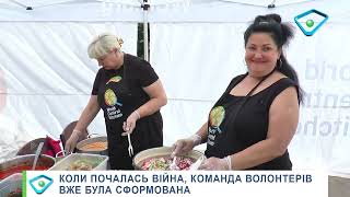 «У нас не було сумнівів, чим займатися»: волонтери в Харкові щодня годують 1000 людей